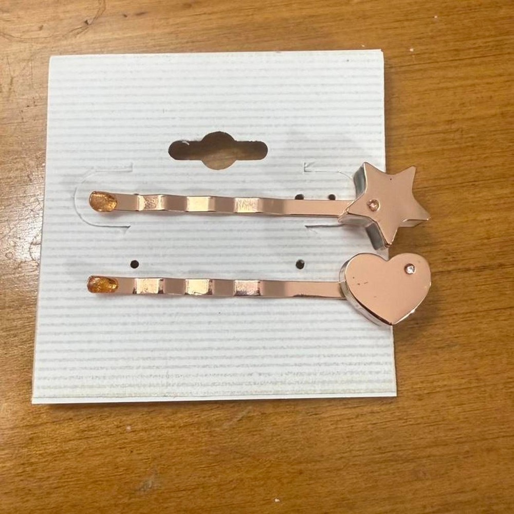 Gold heart‎ and star hair clips